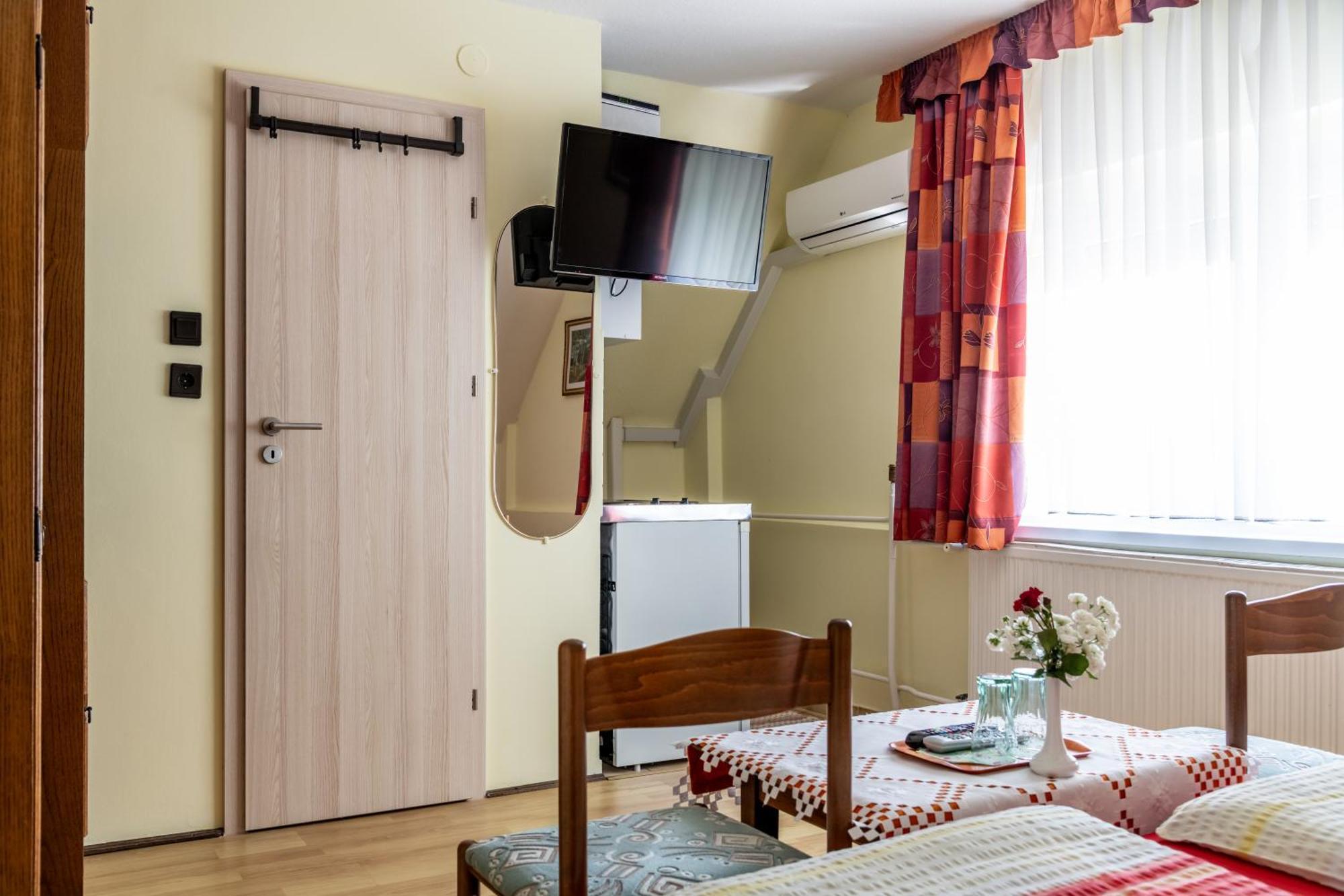 Magdalena Apartmanhaz Keszthely Exteriör bild