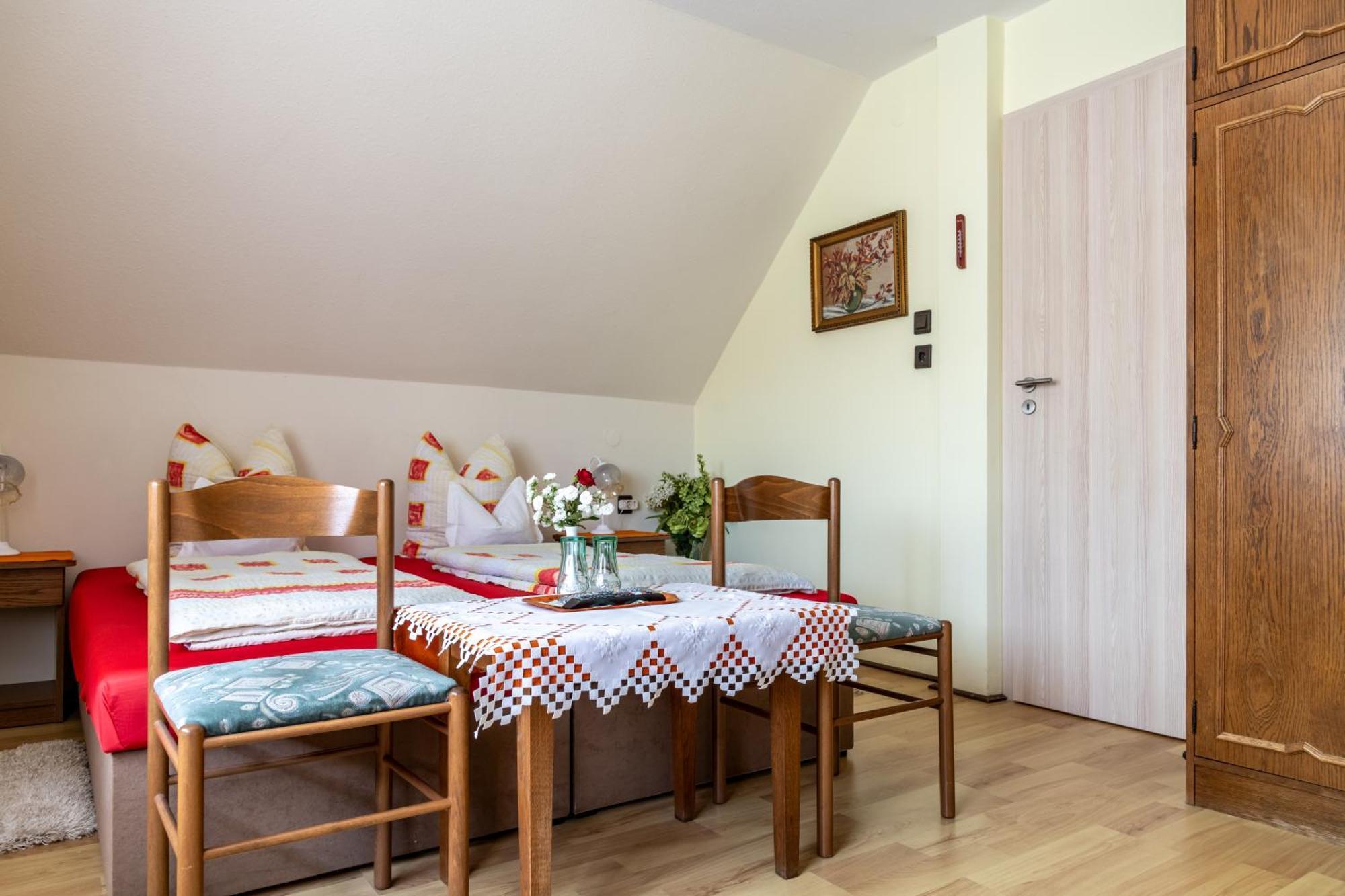 Magdalena Apartmanhaz Keszthely Exteriör bild