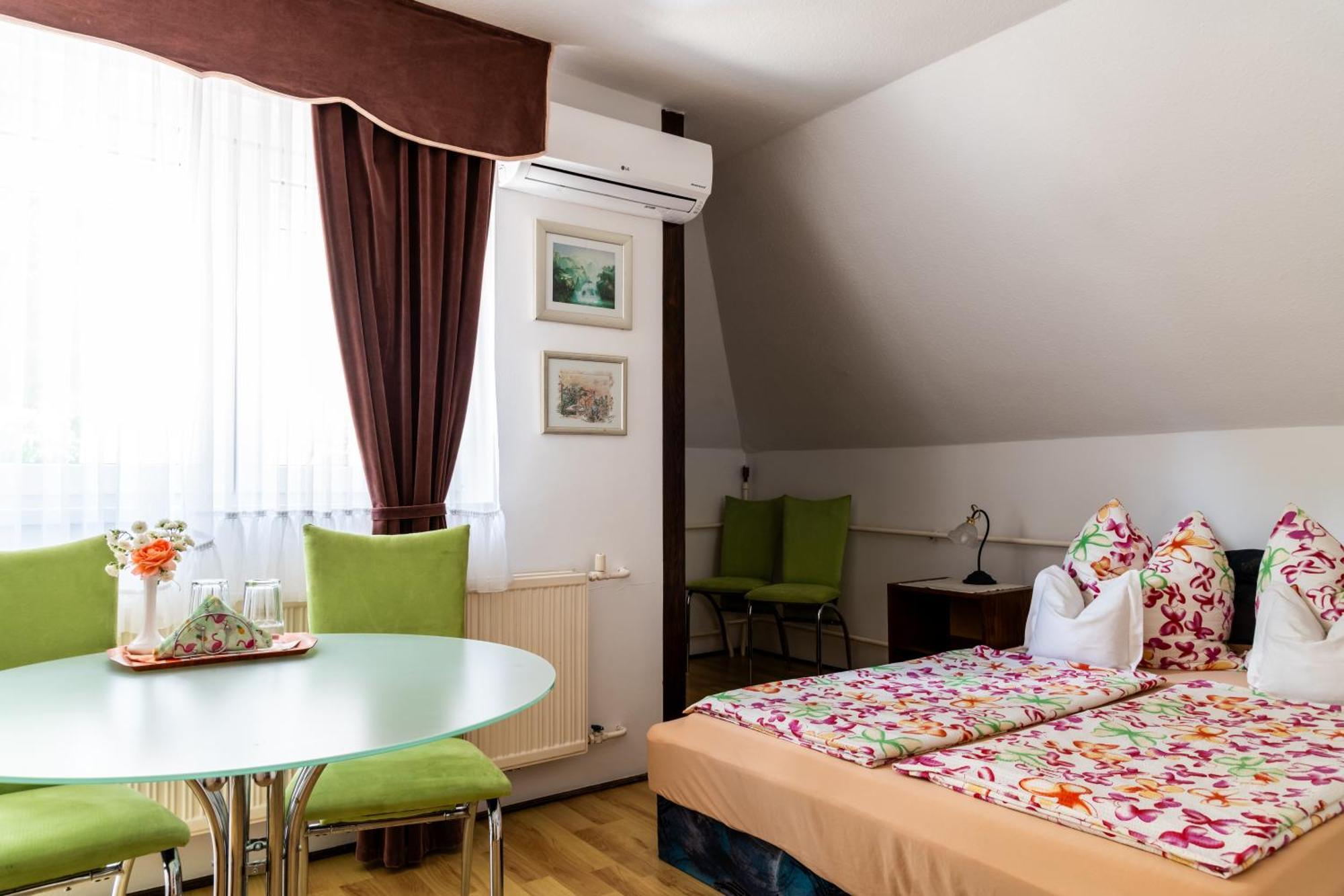 Magdalena Apartmanhaz Keszthely Exteriör bild
