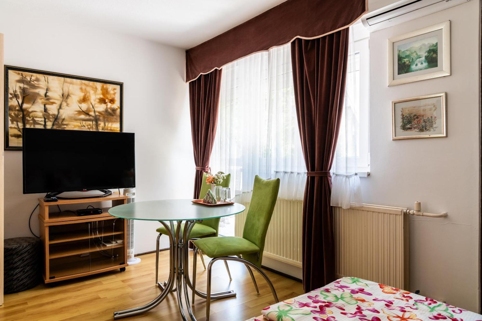 Magdalena Apartmanhaz Keszthely Exteriör bild