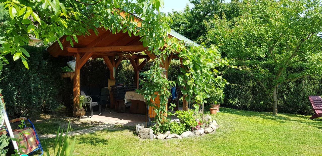 Magdalena Apartmanhaz Keszthely Exteriör bild
